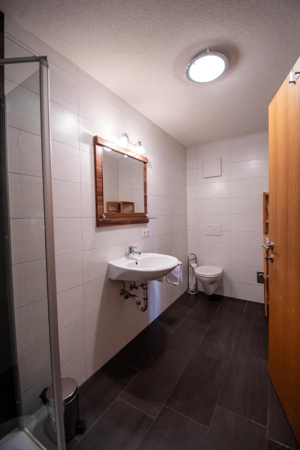 Haus Raggl Lägenhet Landeck Exteriör bild