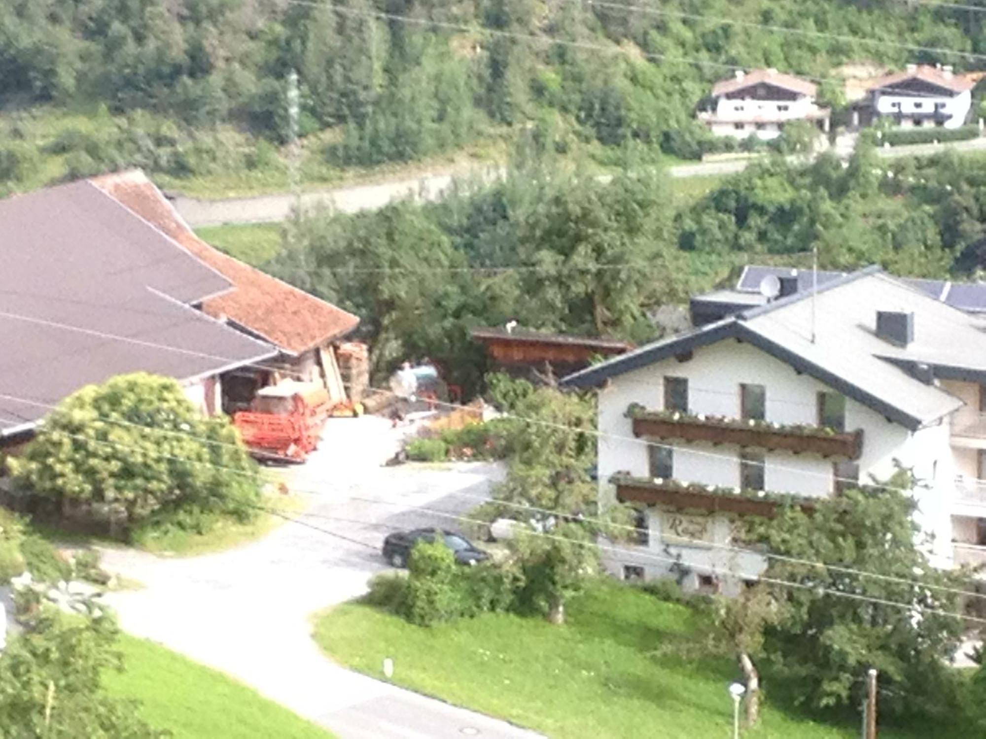 Haus Raggl Lägenhet Landeck Exteriör bild